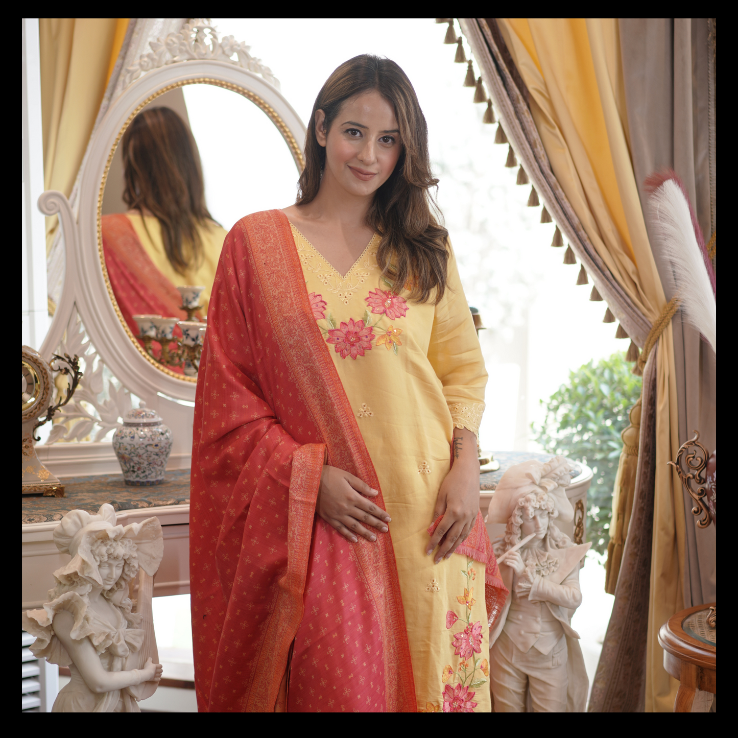YASHOMA SHAWLS | Premium Pashmina Shawl for Women – Handwoven Excellence