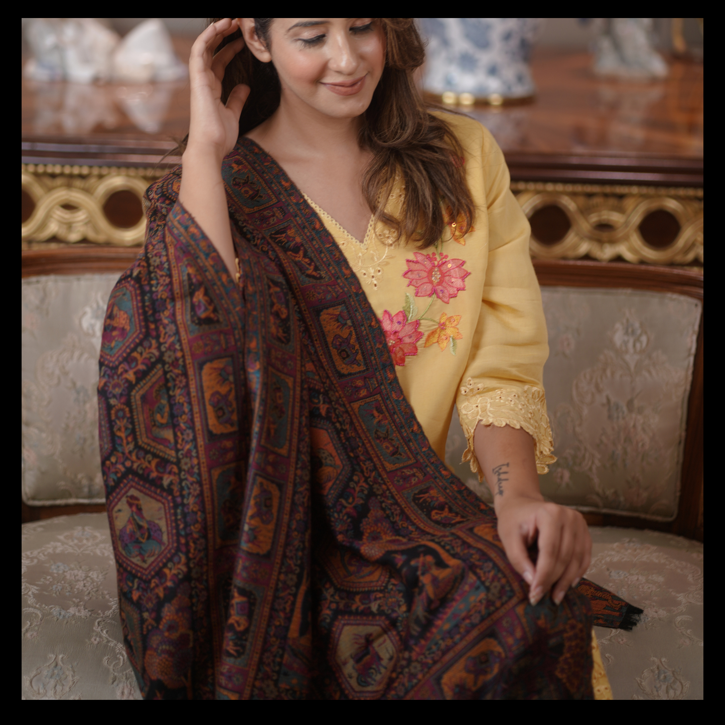 YASHOMA SHAWLS | Premium Pashmina Shawl for Women – Handwoven Excellence