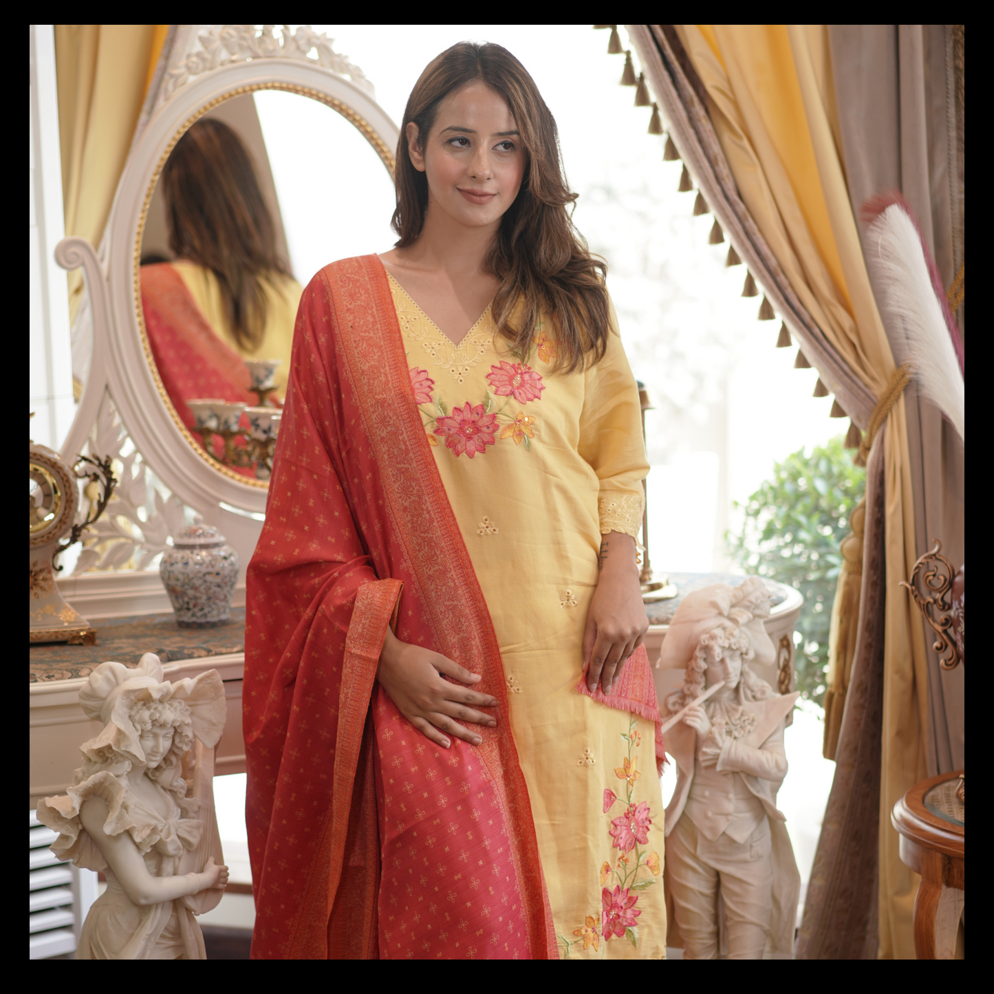 YASHOMA SHAWLS | Premium Pashmina Shawl for Women – Handwoven Excellence
