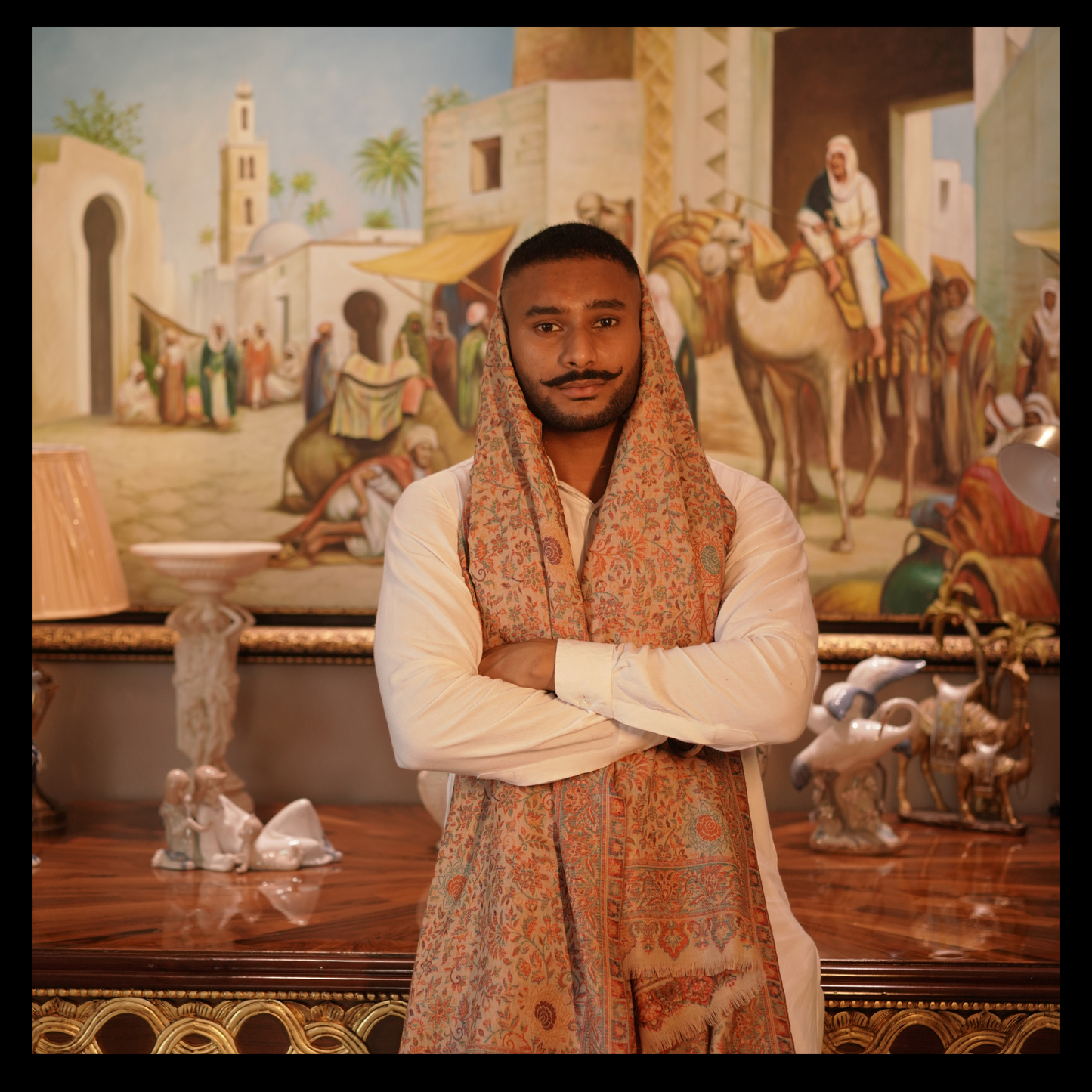 Men's Pashmina Shawl in Fine Wool - Warm Ethnic Accessory, Standing