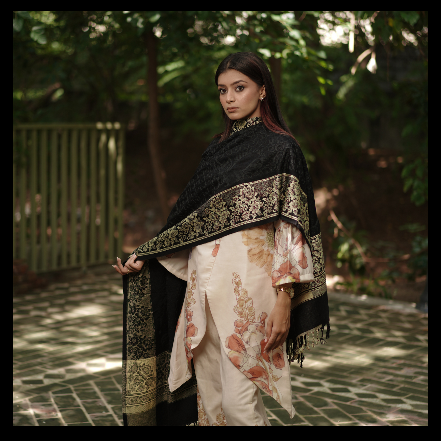 YASHOMA SHAWLS | Elegant Handwoven Pashmina Shawl for Women