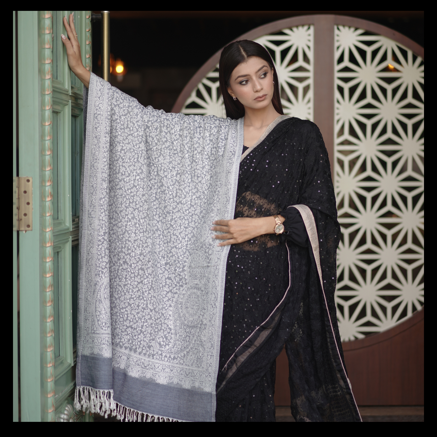 YASHOMA SHAWLS | Elegant Handwoven Pashmina Shawl for Women