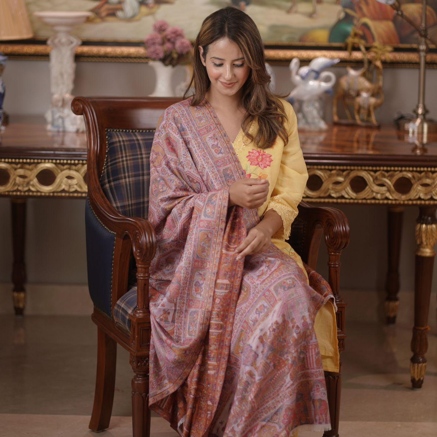 YASHOMA SHAWLS | Premium Pashmina Shawl for Women – Handwoven Excellence