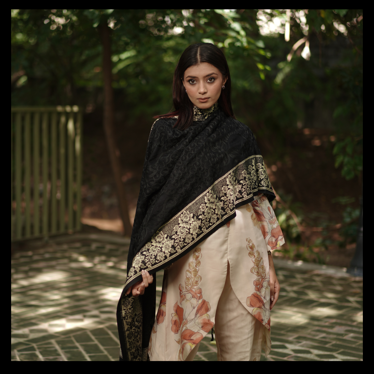 YASHOMA SHAWLS | Elegant Handwoven Pashmina Shawl for Women