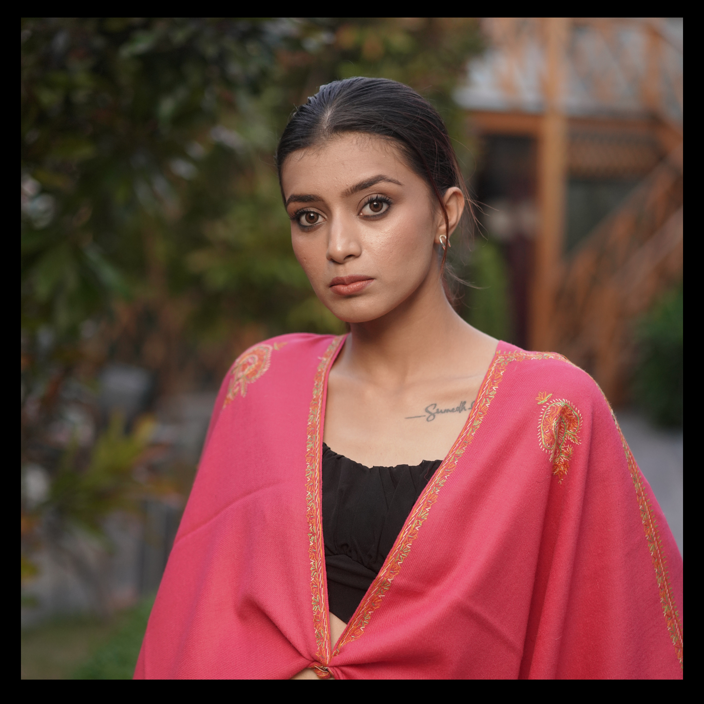 YASHOMA SHAWLS | Handwoven Women's Pashmina Shawl – Timeless Luxury