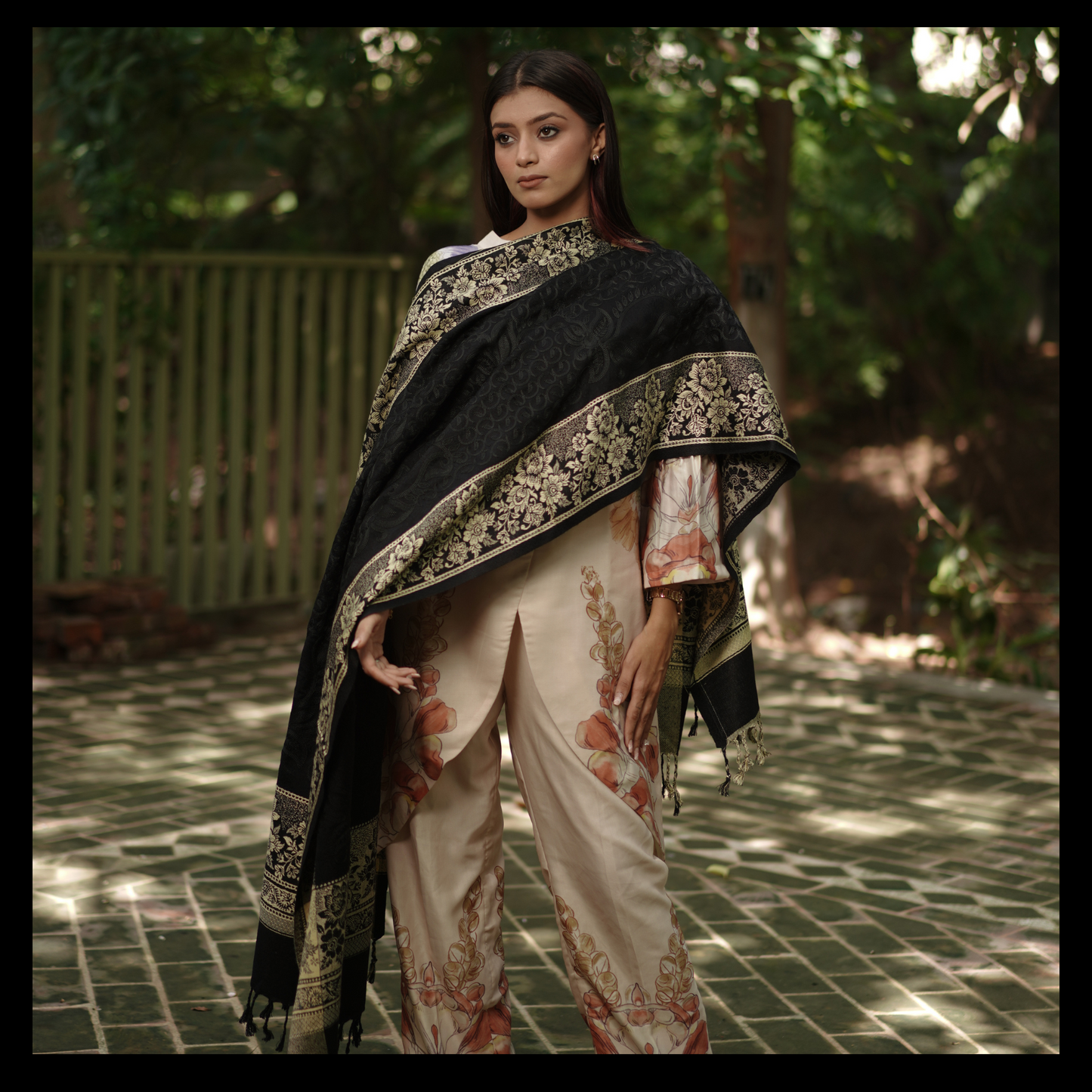 YASHOMA SHAWLS | Elegant Handwoven Pashmina Shawl for Women