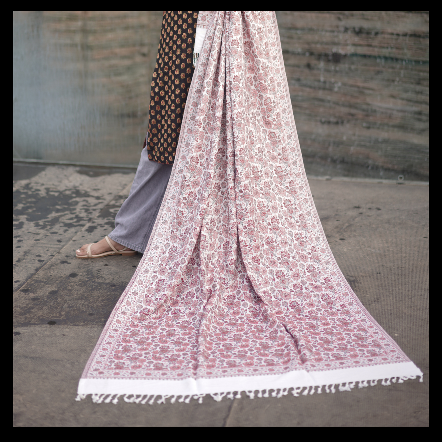 YASHOMA SHAWLS | Exquisite Women's Handwoven Pashmina Shawl